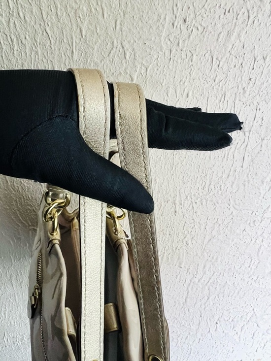 Coach Penelope Optic Signature Carryall - Picture 6 of 12